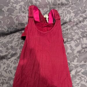 Lululemon tank with built in bra size 6 pink/red
